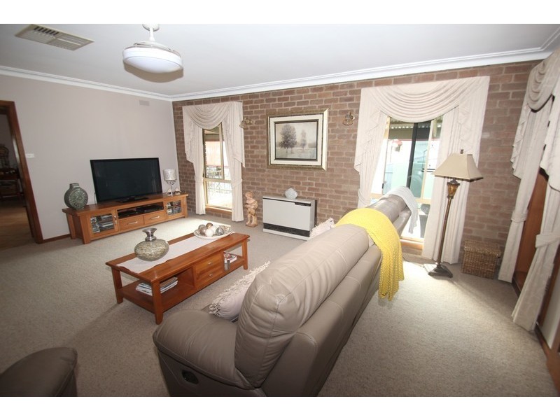 10 Holden Street, Maryborough VIC 3465