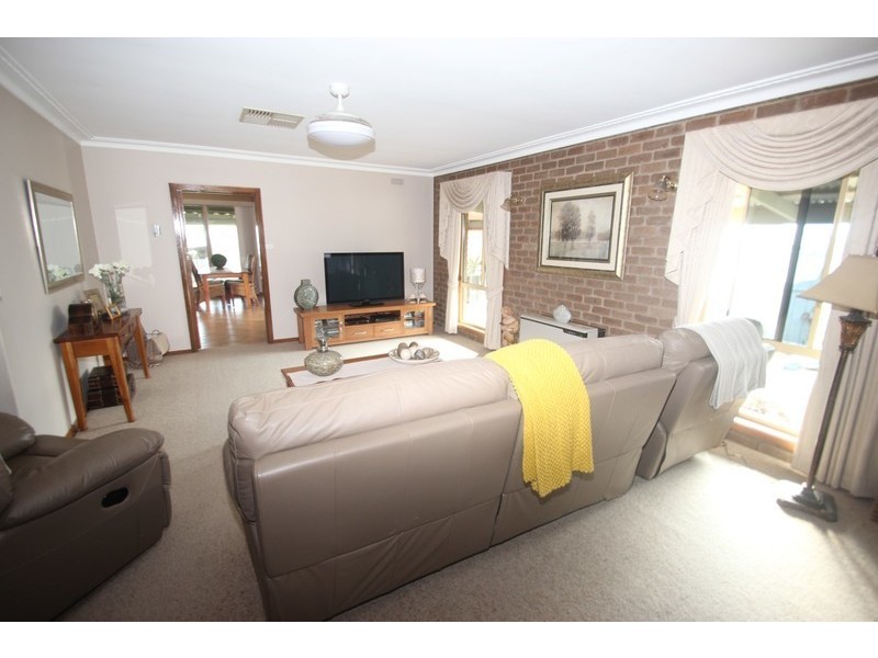 10 Holden Street, Maryborough VIC 3465