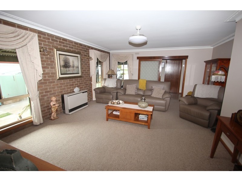 10 Holden Street, Maryborough VIC 3465