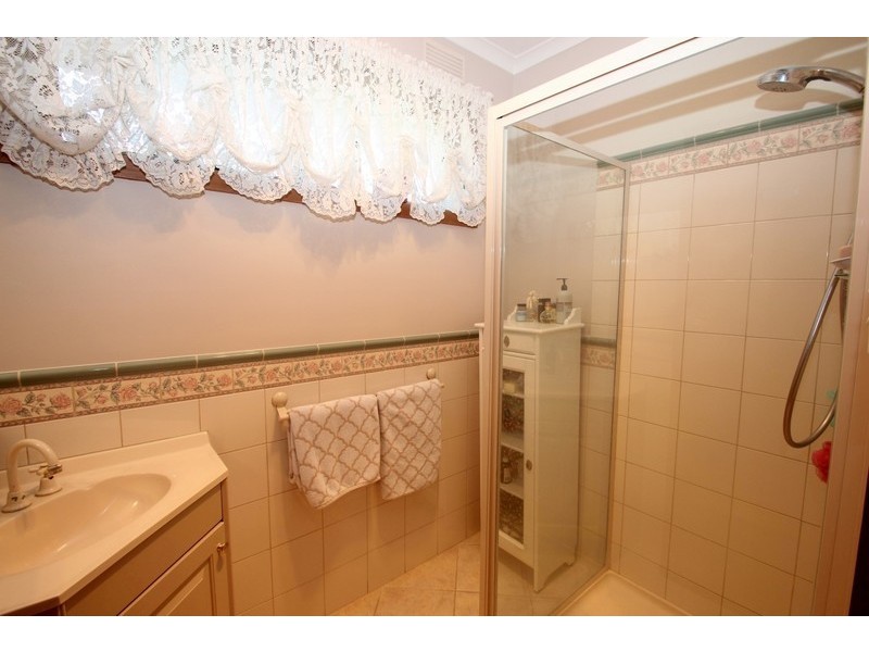 10 Holden Street, Maryborough VIC 3465