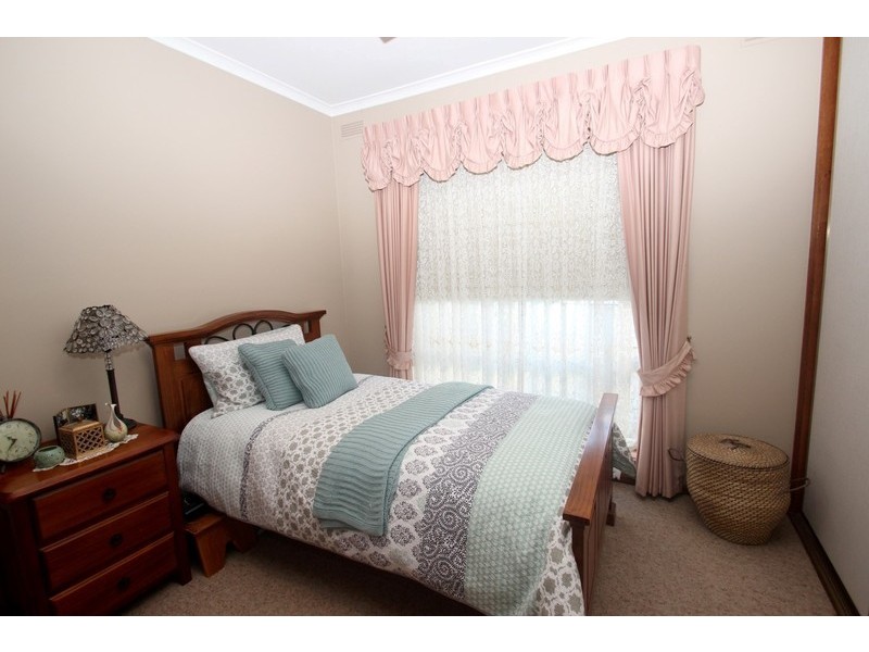 10 Holden Street, Maryborough VIC 3465