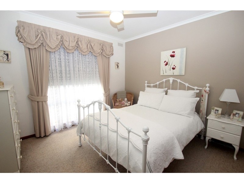 10 Holden Street, Maryborough VIC 3465