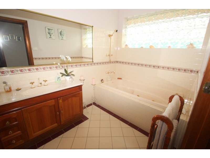 10 Holden Street, Maryborough VIC 3465