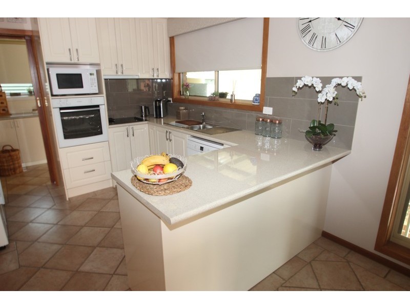 10 Holden Street, Maryborough VIC 3465