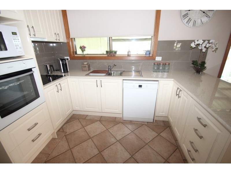 10 Holden Street, Maryborough VIC 3465