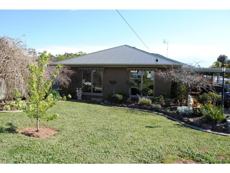 10 Holden Street, Maryborough VIC 3465