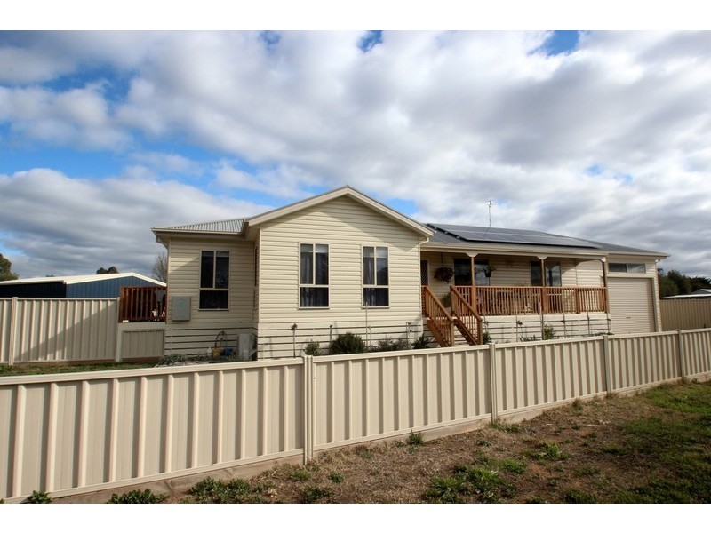 5 Queen Street, Carisbrook VIC 3464