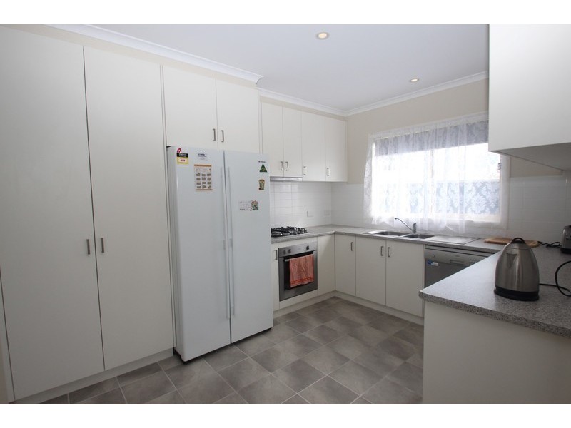 27  Birch Street, Carisbrook VIC 3464