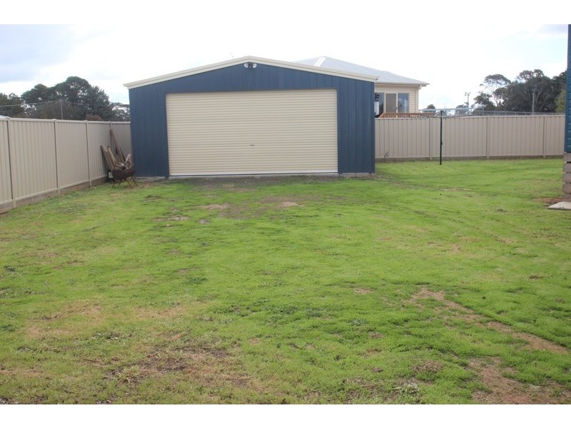 27  Birch Street, Carisbrook VIC 3464