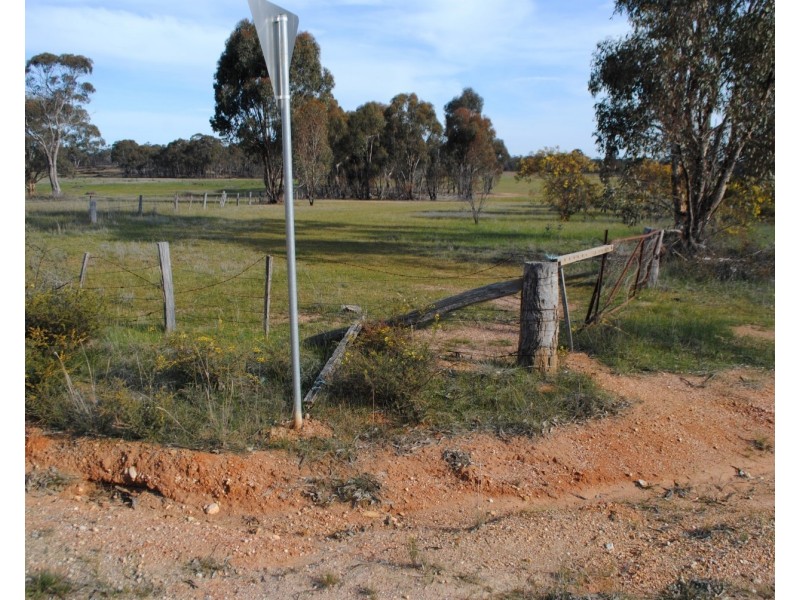 218 Alma-Bowenvale Road, Alma VIC 3465