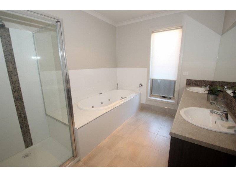 6 Parklands Court, Maryborough VIC 3465