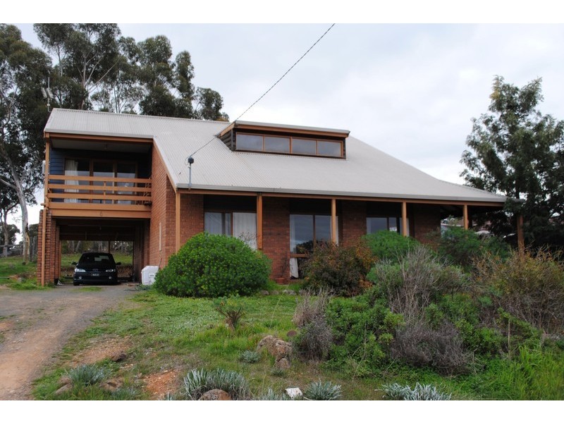 6 Ghost Gums Boulevard, Maryborough VIC 3465