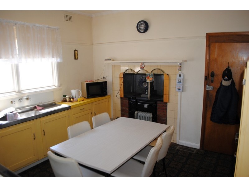 42 Wills Street, Maryborough VIC 3465