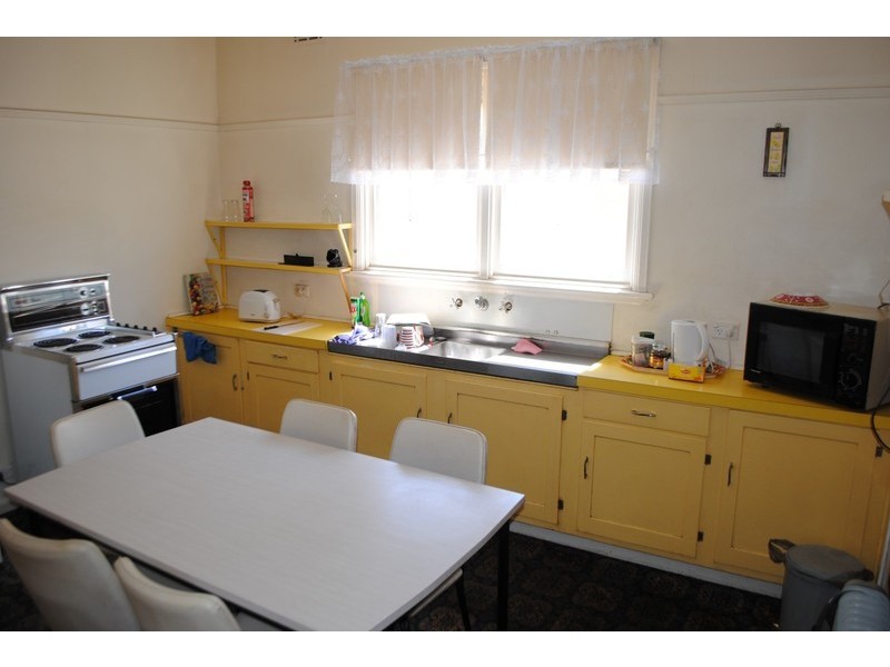 42 Wills Street, Maryborough VIC 3465