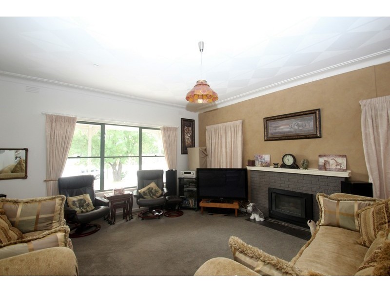 43 Park Road, Maryborough VIC 3465