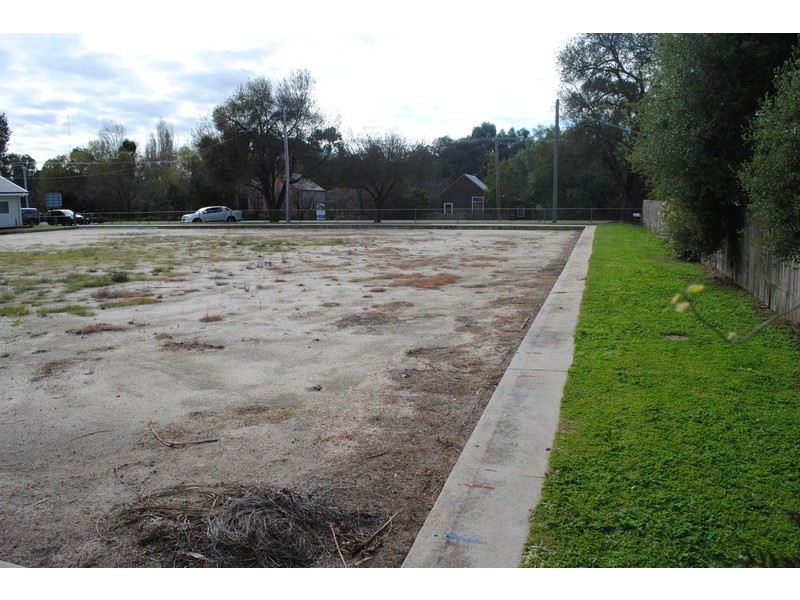 5  Bucknall Street, Carisbrook VIC 3464