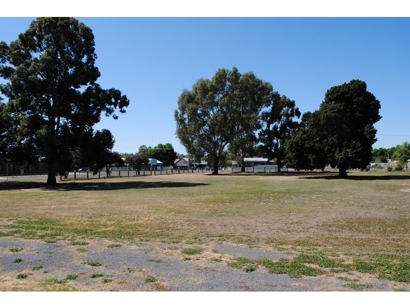 Lot lot, 2/3 Urquhart Street, Carisbrook VIC 3464