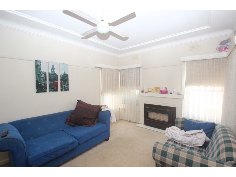 12 Laidlaw Street, Maryborough VIC 3465