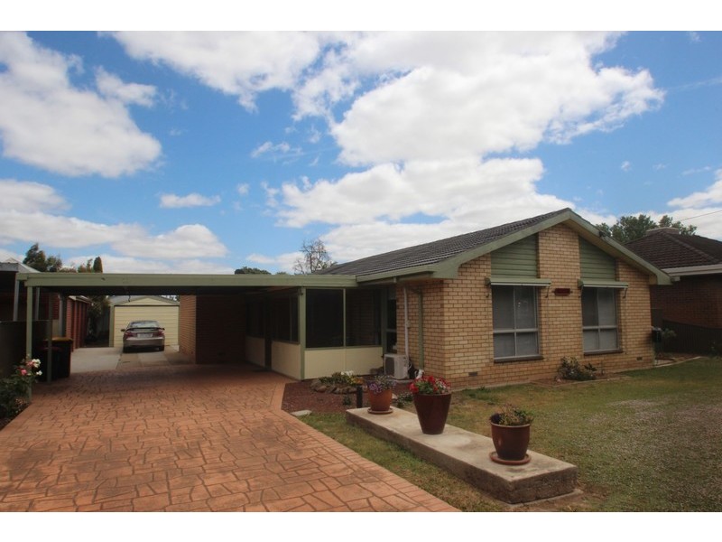 39 Green Street, Carisbrook VIC 3464