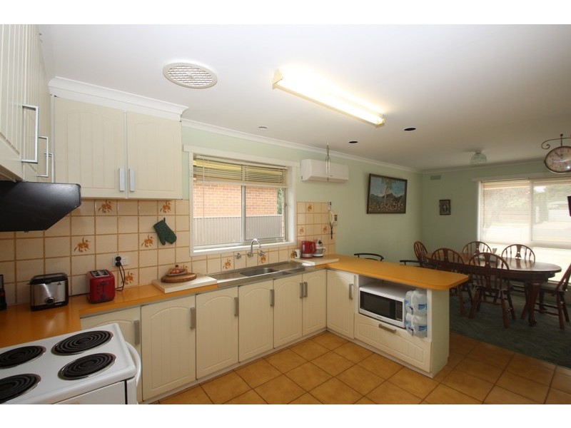 39 Green Street, Carisbrook VIC 3464