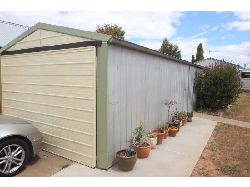 39 Green Street, Carisbrook VIC 3464