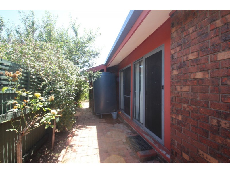 2/75 Gillies Street, Maryborough VIC 3465