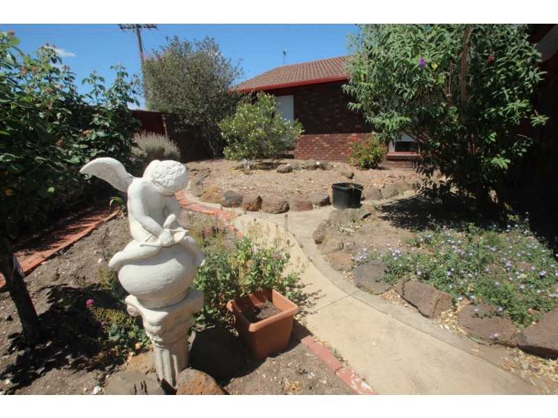 2/75 Gillies Street, Maryborough VIC 3465