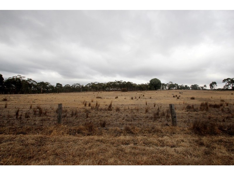 73 chaplins Road, Carisbrook VIC 3464