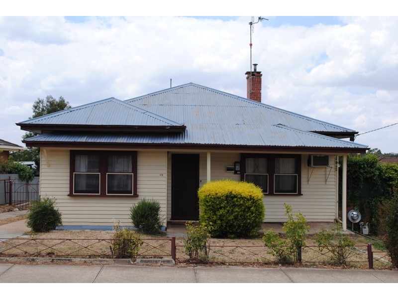 12 Kars Street, Maryborough VIC 3465