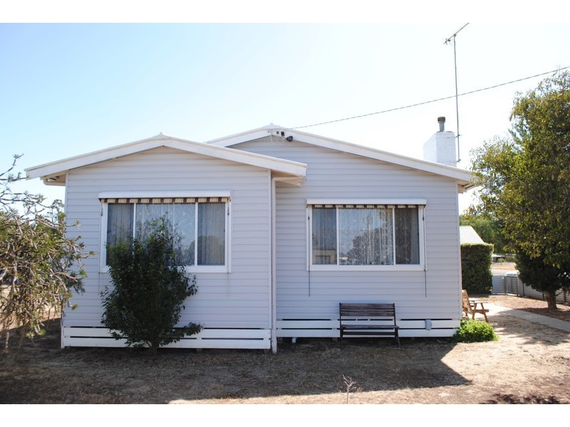 21 McNeil Street, Carisbrook VIC 3464