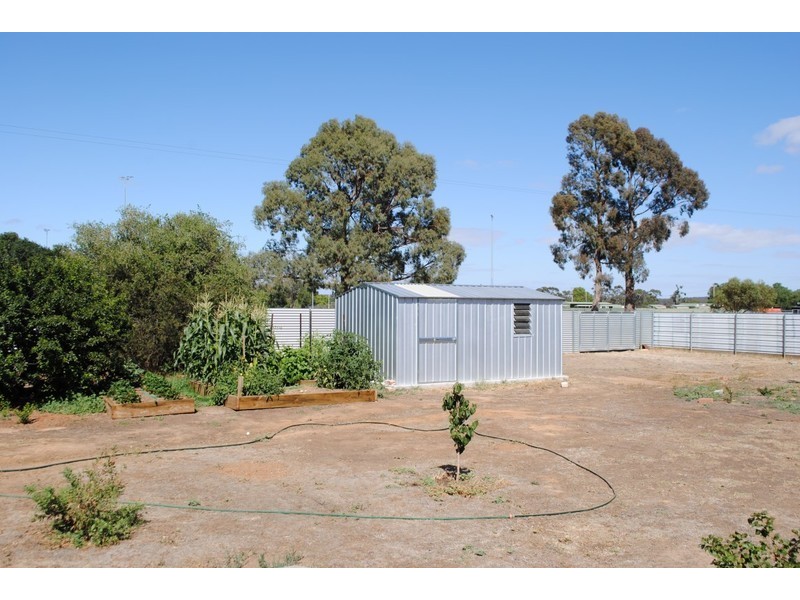 21 McNeil Street, Carisbrook VIC 3464