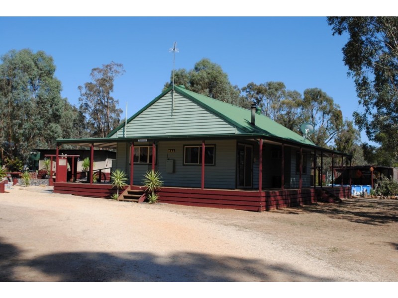 1875 Sunraysia Highway, Avoca VIC 3467