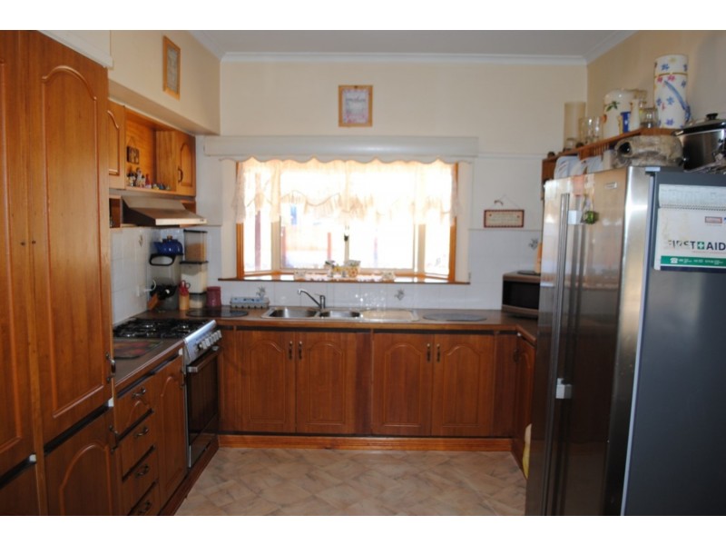 1875 Sunraysia Highway, Avoca VIC 3467