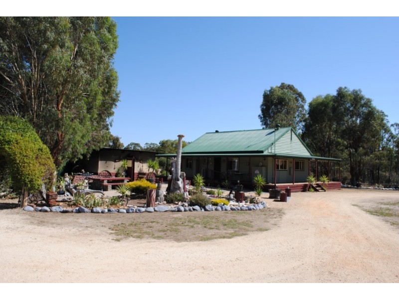 1875 Sunraysia Highway, Avoca VIC 3467