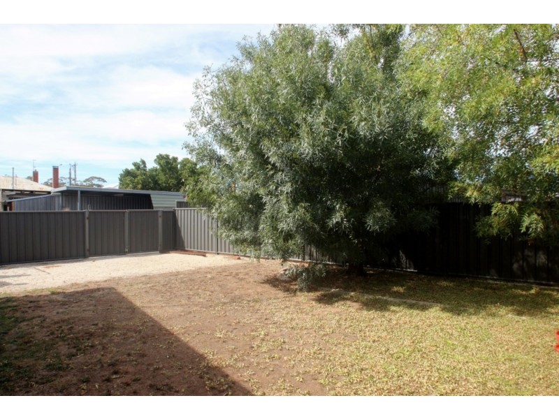 2/8 Backway Court, Maryborough VIC 3465