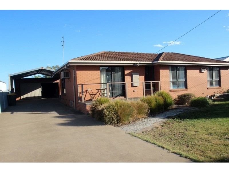 79 Simson Street, Carisbrook VIC 3464