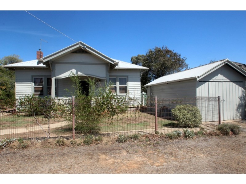 19 Hilton Street, Maryborough VIC 3465