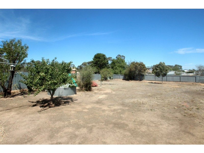 19 Hilton Street, Maryborough VIC 3465