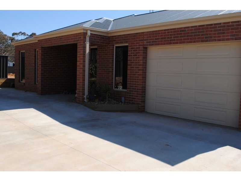 3/6 Lowery Court, Maryborough VIC 3465