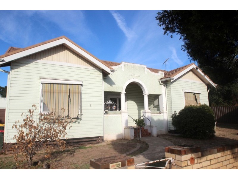 5 Peel Street, Maryborough VIC 3465