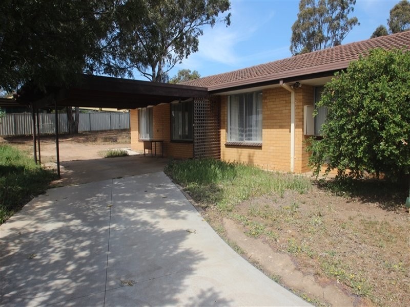 2/9 Holden Street, Maryborough VIC 3465