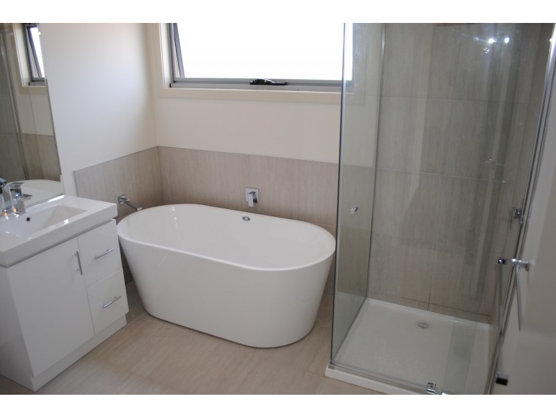 3/116-118 Gillies Street, Maryborough VIC 3465