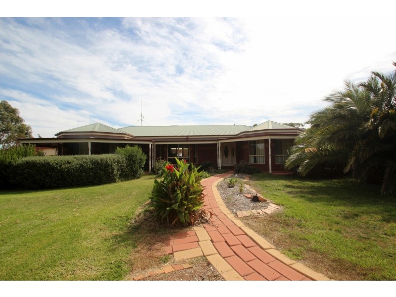 7 Baringhup Road, Carisbrook VIC 3464