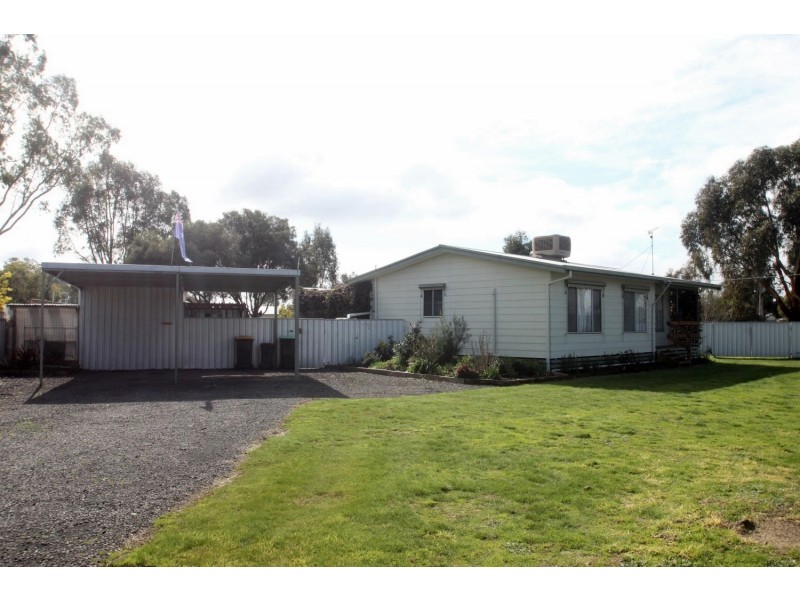 24 McKinnon Road, Dunolly VIC 3472