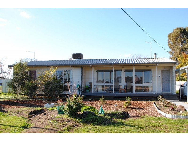 14 Annesly St North, Carisbrook VIC 3464