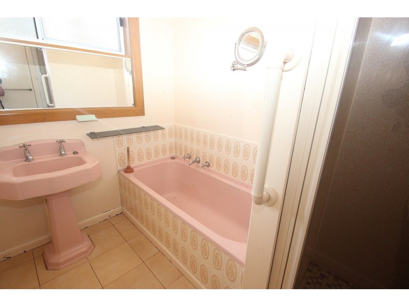 14 Laidman Street, Maryborough VIC 3465