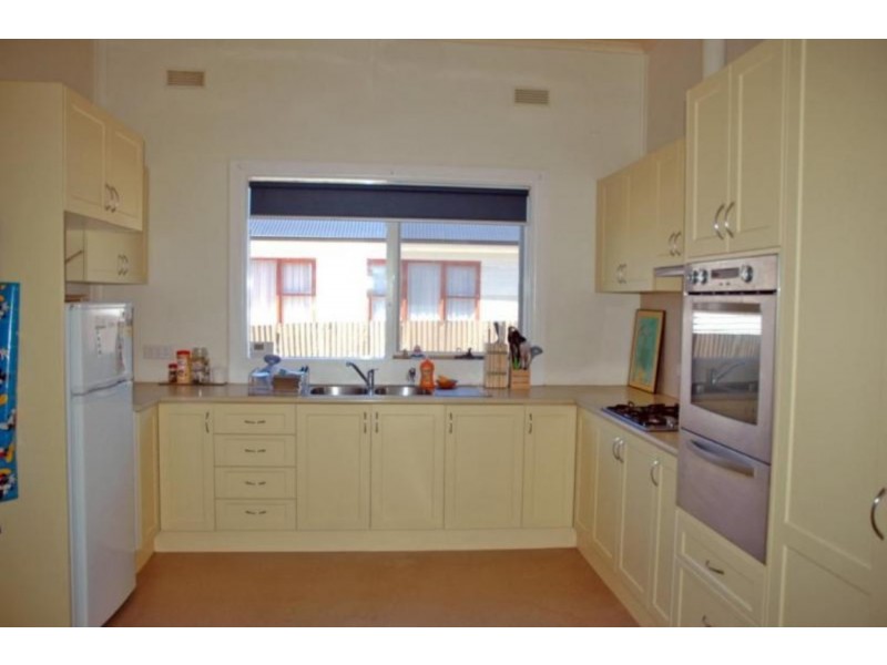 12 Casey Street, Maryborough VIC 3465