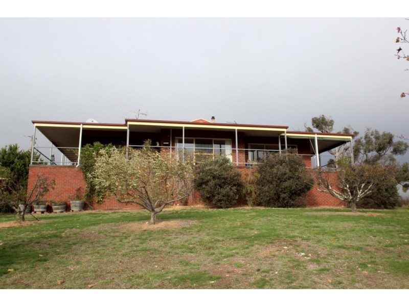 42 Walter’s Lane, Warrenmang VIC 3478