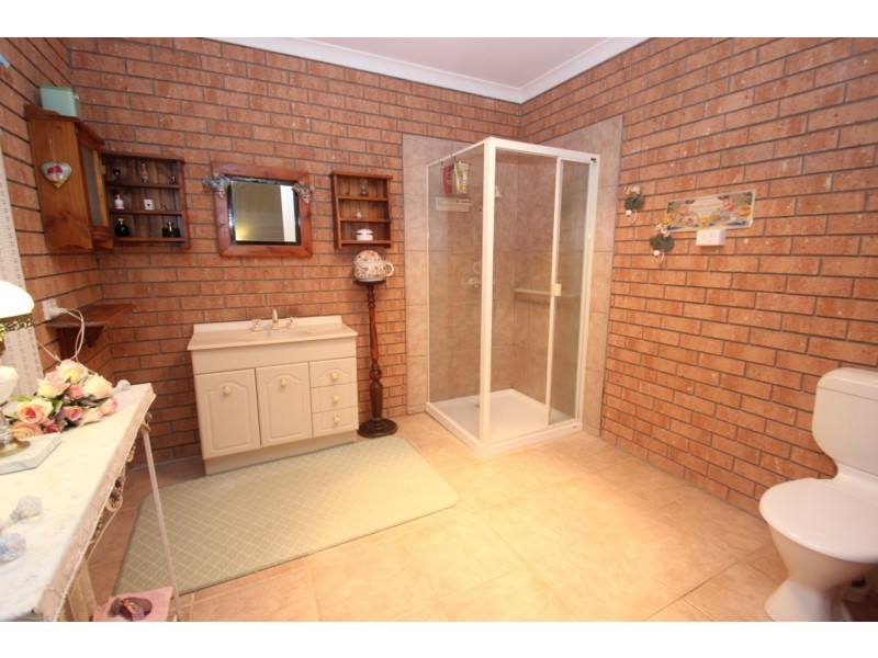 42 Walter’s Lane, Warrenmang VIC 3478