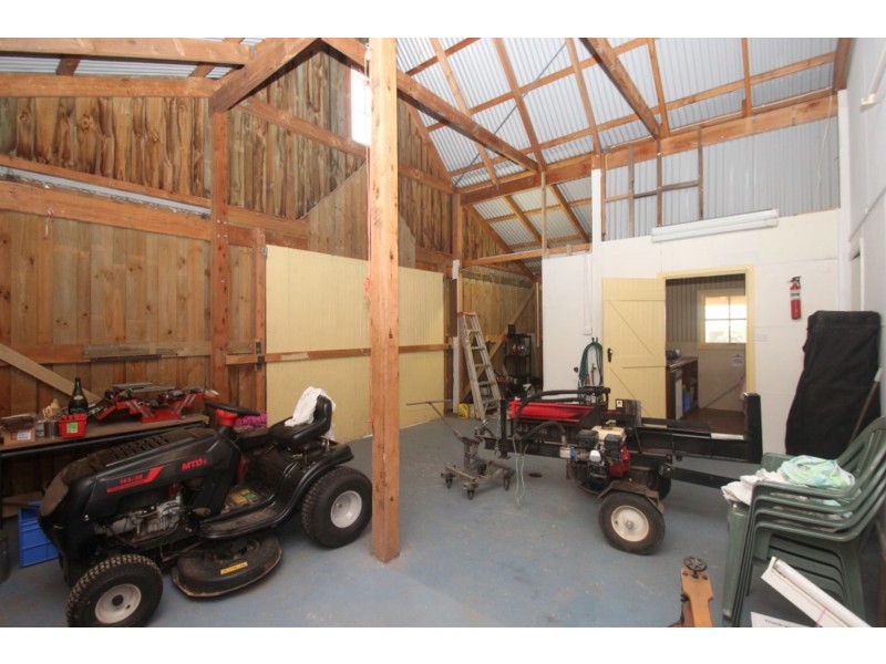 42 Walter’s Lane, Warrenmang VIC 3478
